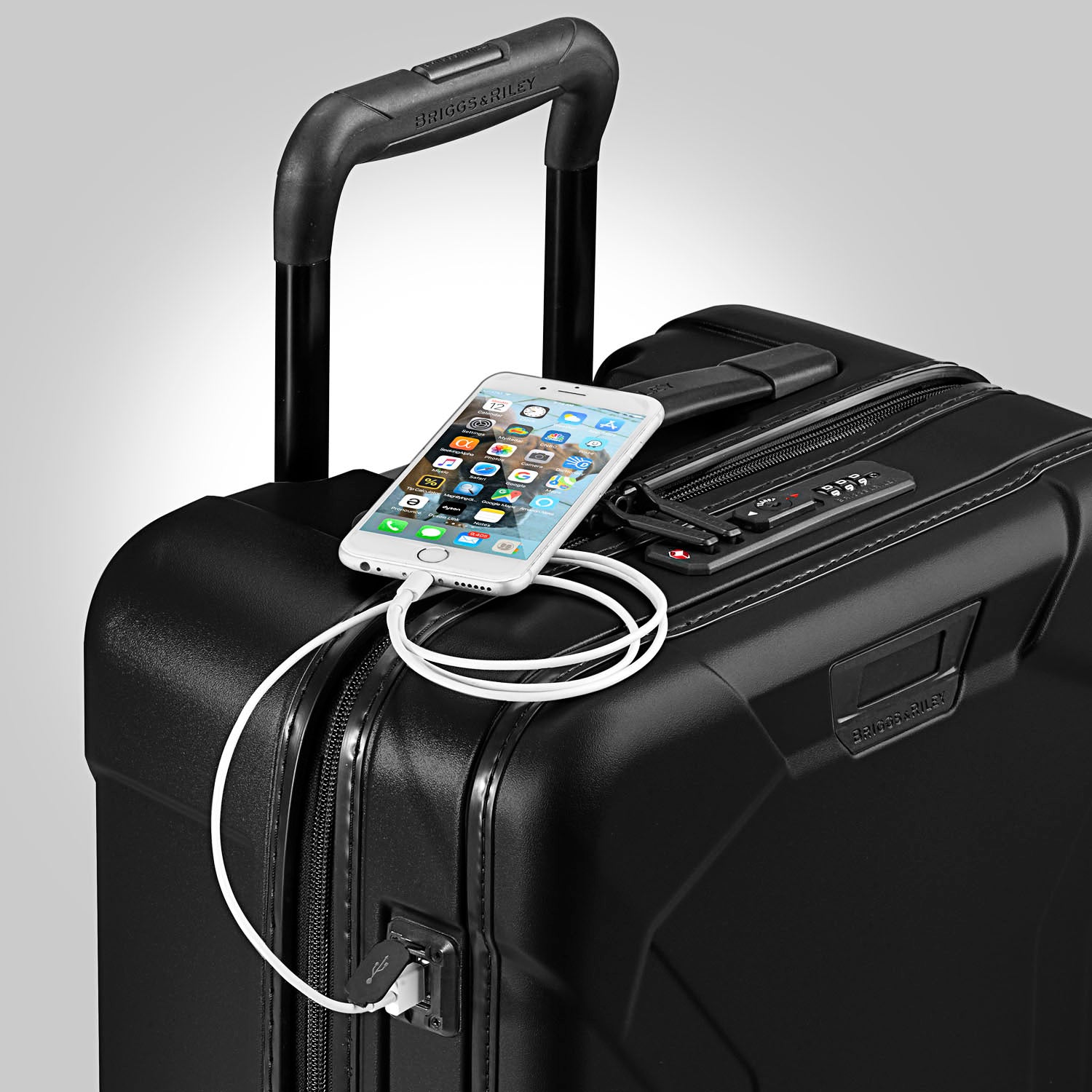 22\" USB Carry-On Spinner with Hinged Pocket | Torq Domestic