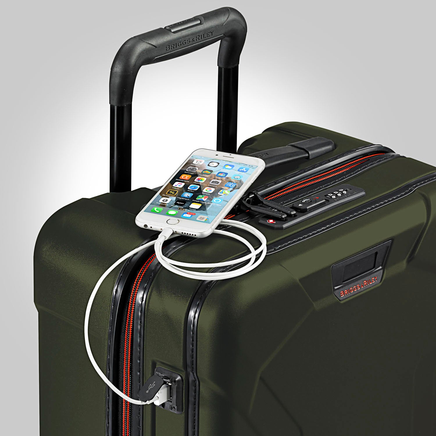 22\" USB Carry-On Spinner with Hinged Pocket | Torq Domestic